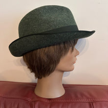 Vintage Green Felt Tyrolean Hat | Alpine Jägerhut Hunting Hat | Feather & Embroidered Brooch | 61cm