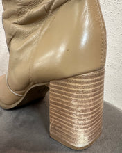 Vintage 90s Beige Leather Ankle Boots – Wooden Block Heel