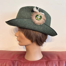 Vintage Green Felt Tyrolean Hat | Alpine Jägerhut Hunting Hat | Feather & Embroidered Brooch | 61cm