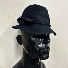 Vintage Inga Monzer Black Felt Style Hat Feather Trim Size 55