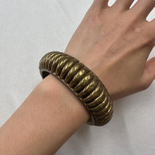 Vintage Brutalist Chain Link Bangle / Sculptural Gold Tone Bracelet / Chunky Statement Cuff