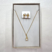 Vintage Pearl Jewelry Set – Gold Tone Necklace & Clip-On Earrings with Gift Box