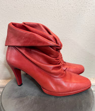 Vintage Red Slouch Ankle Boots – Retro Heeled Style