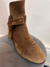 Vintage Tan Suede Ankle Boots – Boho Block Heel Style