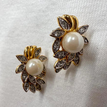 Vintage Gold Tone Pearl & Rhinestone Floral Stud Earrings