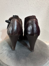Vintage Brown Two-Tone Ankle Boots – Suede & Leather Mix