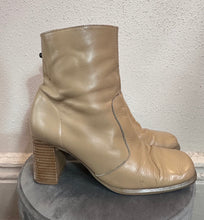 Vintage 90s Beige Leather Ankle Boots – Wooden Block Heel