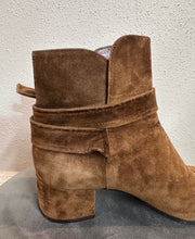 Vintage Tan Suede Ankle Boots – Boho Block Heel Style