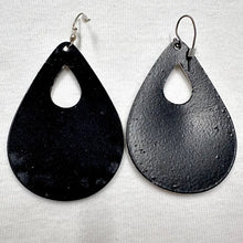 Black & White Damask Teardrop Drop Earrings – Vintage Baroque Print