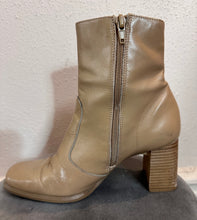 Vintage 90s Beige Leather Ankle Boots – Wooden Block Heel