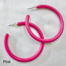 Vintage Chunky Plastic Hoop Earrings | Large 5.5cm Retro Hoop Earrings | White Red Pink Black Blue Statement Earrings | 80s 90s Vintage