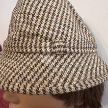 Vintage Tweed Cap | Brown & Cream Houndstooth Newsboy Hat | European Vintage | 53cm