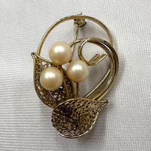 Vintage Pearl Floral Brooch | Gold Tone Filigree Brooch | Mid Century Pearl Pin | 1950s Vintage Jewelry