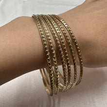 Set of 6 Vintage Gold Tone Bangles / Stackable Layering Bracelets / Minimal Retro Jewelry Set