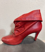 Vintage Red Slouch Ankle Boots – Retro Heeled Style