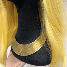 Vintage Hammered Gold Tone Collar Necklace | Bold Statement Bib Choker | Modernist Open Neck Cuff