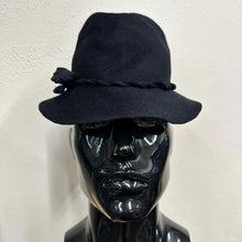 Vintage Inga Monzer Black Felt Style Hat Feather Trim Size 55