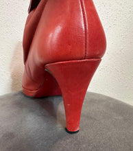 Vintage Red Slouch Ankle Boots – Retro Heeled Style