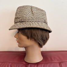 Vintage Tweed Cap | Brown & Cream Houndstooth Newsboy Hat | European Vintage | 53cm