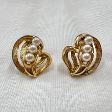 Vintage Gold Tone Pearl Heart Stud Earrings