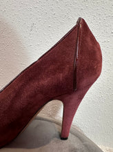 Burgundy Suede Bow-Front Platform Heels – Vintage Classic