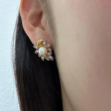 Vintage Gold Tone Pearl & Rhinestone Floral Stud Earrings