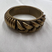 Vintage Brutalist Chain Link Bangle / Sculptural Gold Tone Bracelet / Chunky Statement Cuff
