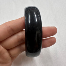 Vintage Black Acrylic Bangle / Minimal Glossy Chunky Bracelet / Classic Retro Jewelry