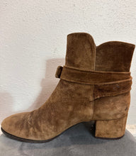 Vintage Tan Suede Ankle Boots – Boho Block Heel Style