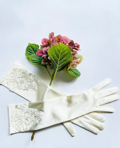 Vintage Pearl Lace Gloves