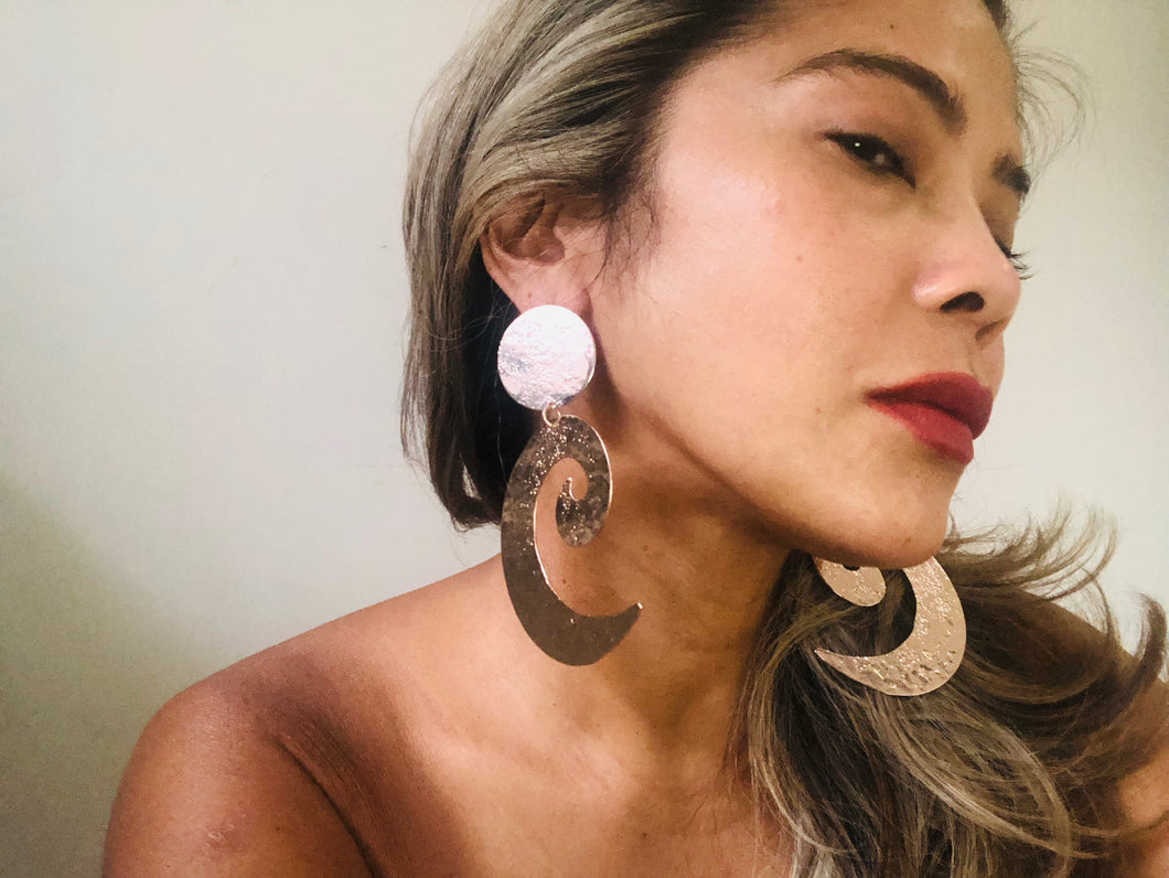 Rose gold oversized swirly earrings